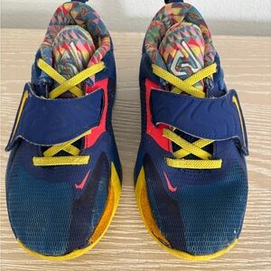 Kids Zoom Freak 4 “Kaleidoscope” sneakers